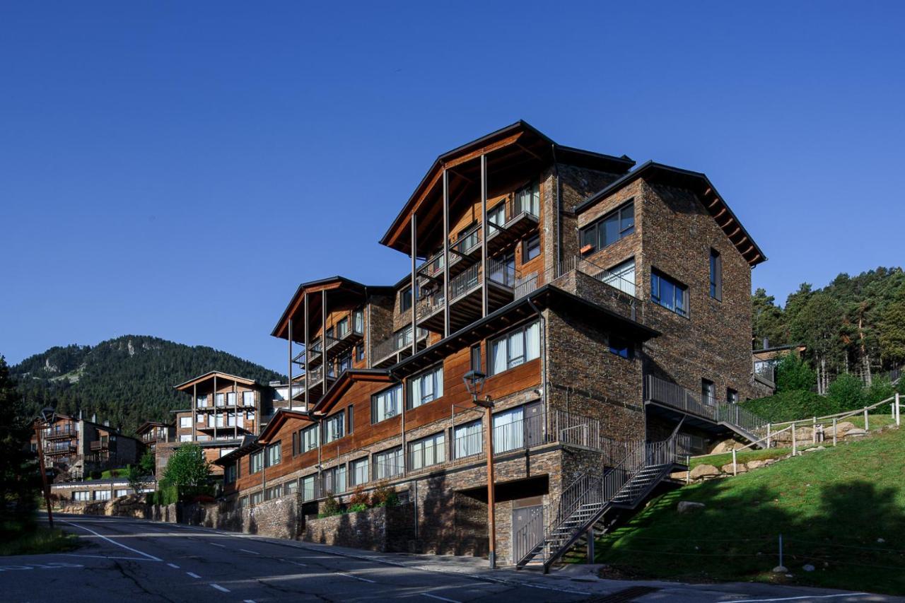 Apartamentos Masella 1600 Alp Bagian luar foto
